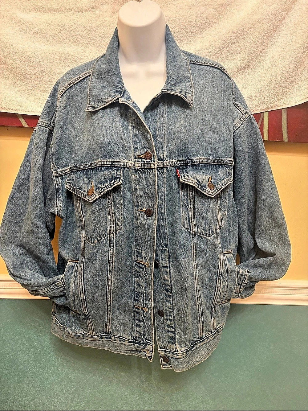 Levi's Premium Trucker Jacket Denim Blue Medium Like New
